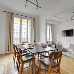 Tbs 320 - Superb Apartment With Eiffel Tower View