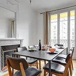 Tbs 320 - Superb Apartment With Eiffel Tower View